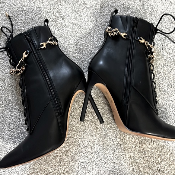 Aldo lace up stiletto booties with chains - Picture 6 of 6